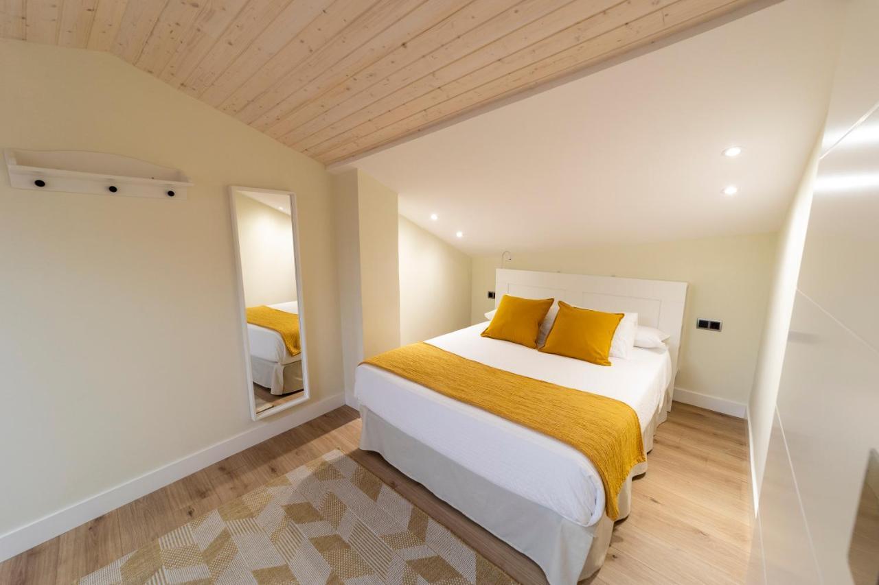 Apartamentos San Lazaro 圣地亚哥－德孔波斯特拉 外观 照片