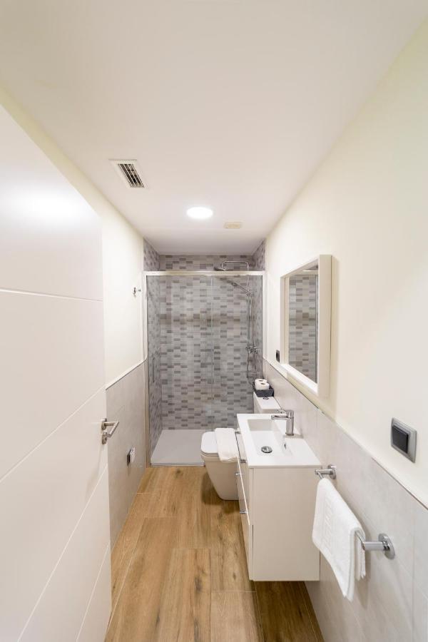Apartamentos San Lazaro 圣地亚哥－德孔波斯特拉 外观 照片